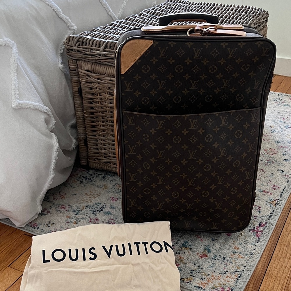 ✈️ 🤎 🎀 Louis Vuitton Pegase 55 Suitcase ✈️ 🤎 🎀